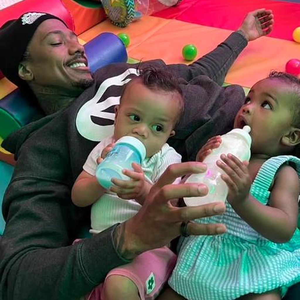 Nick Cannon mit seinen Töchtern Halo und Onyx