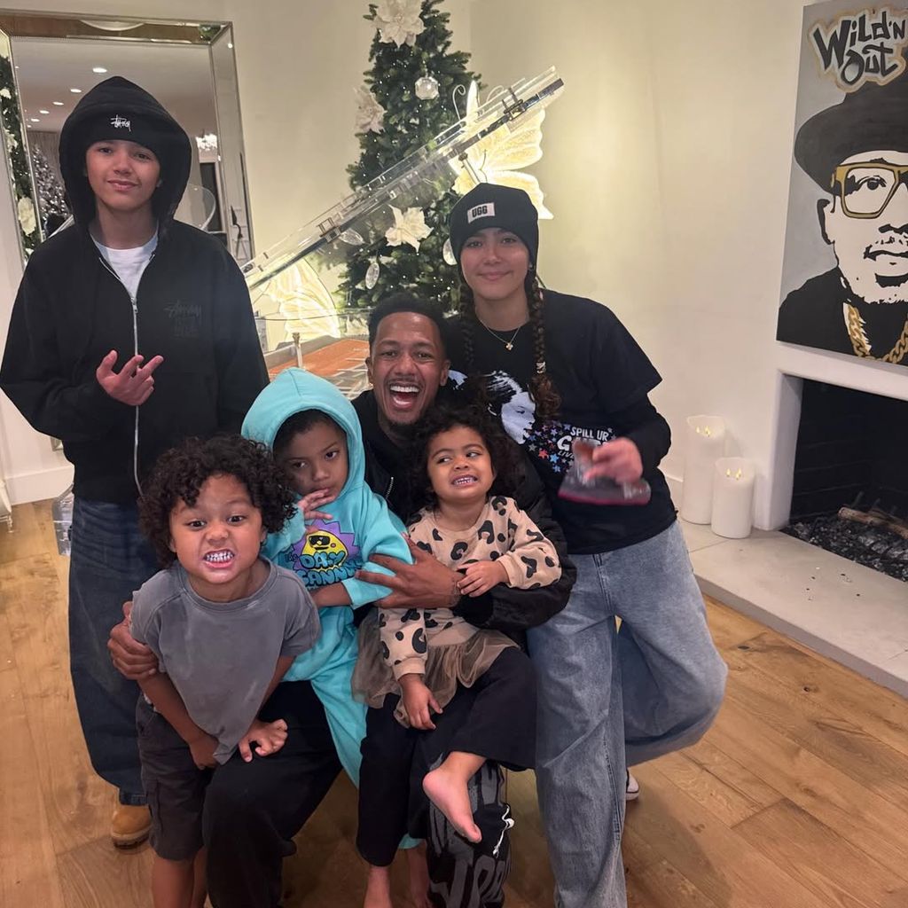 Nick Cannon feiert Weihnachten im Patchwork-Stil