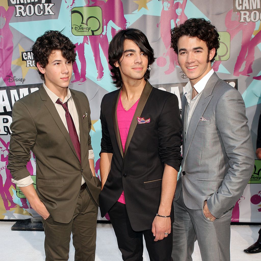 Nick Jonas, Joe Jonas, und Kevin Jonas im Juni 2008 in New York