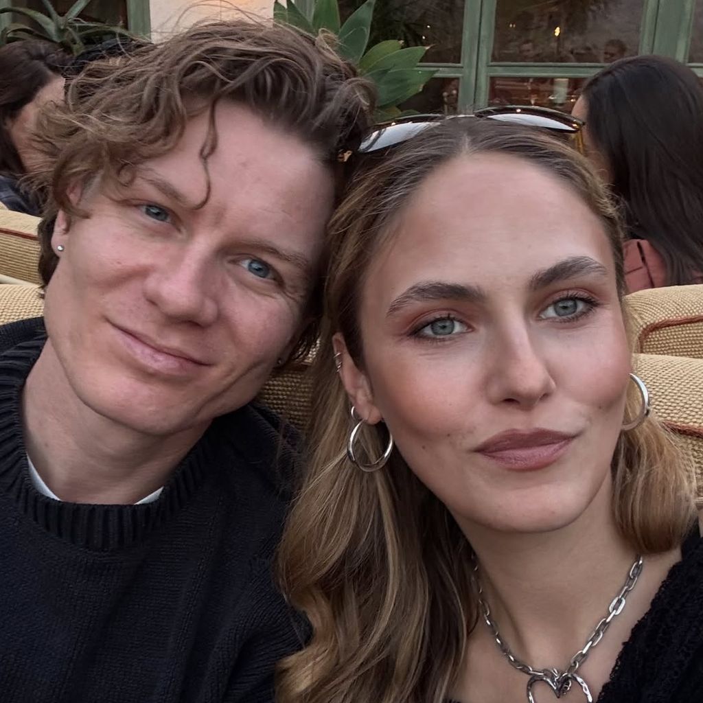 Elena Carrière zeigt ihren Freund Nick Mulder, Februar 2026