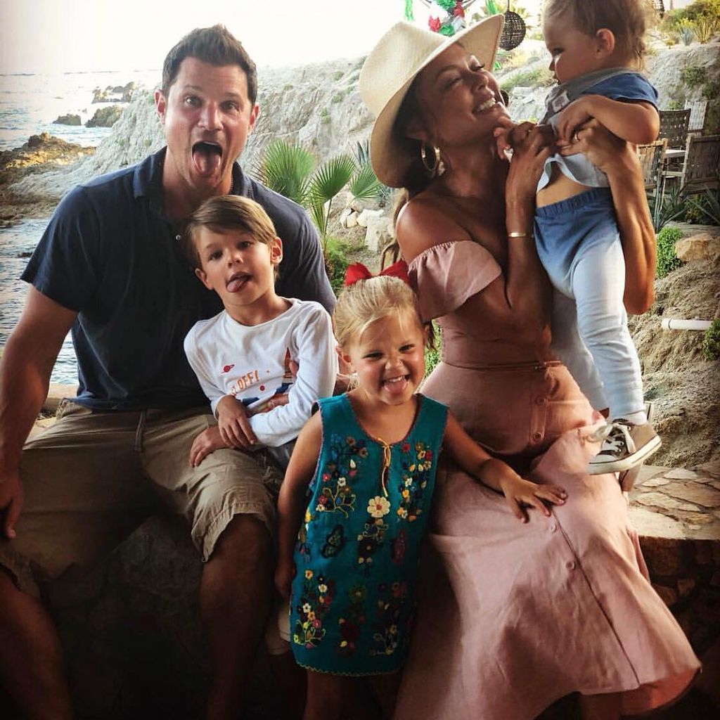 Nick und Vanessa Lachey mit ihren Kindern