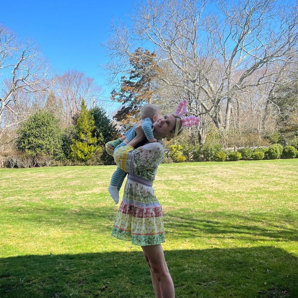 Nicky Hilton und ihr Sohn an Ostern 2023
