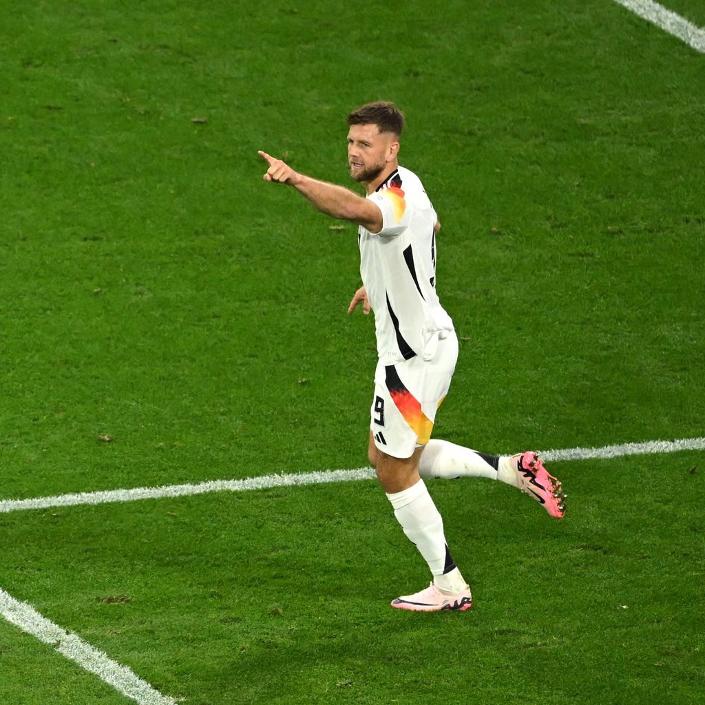 Niclas Füllkrug, Fußballer