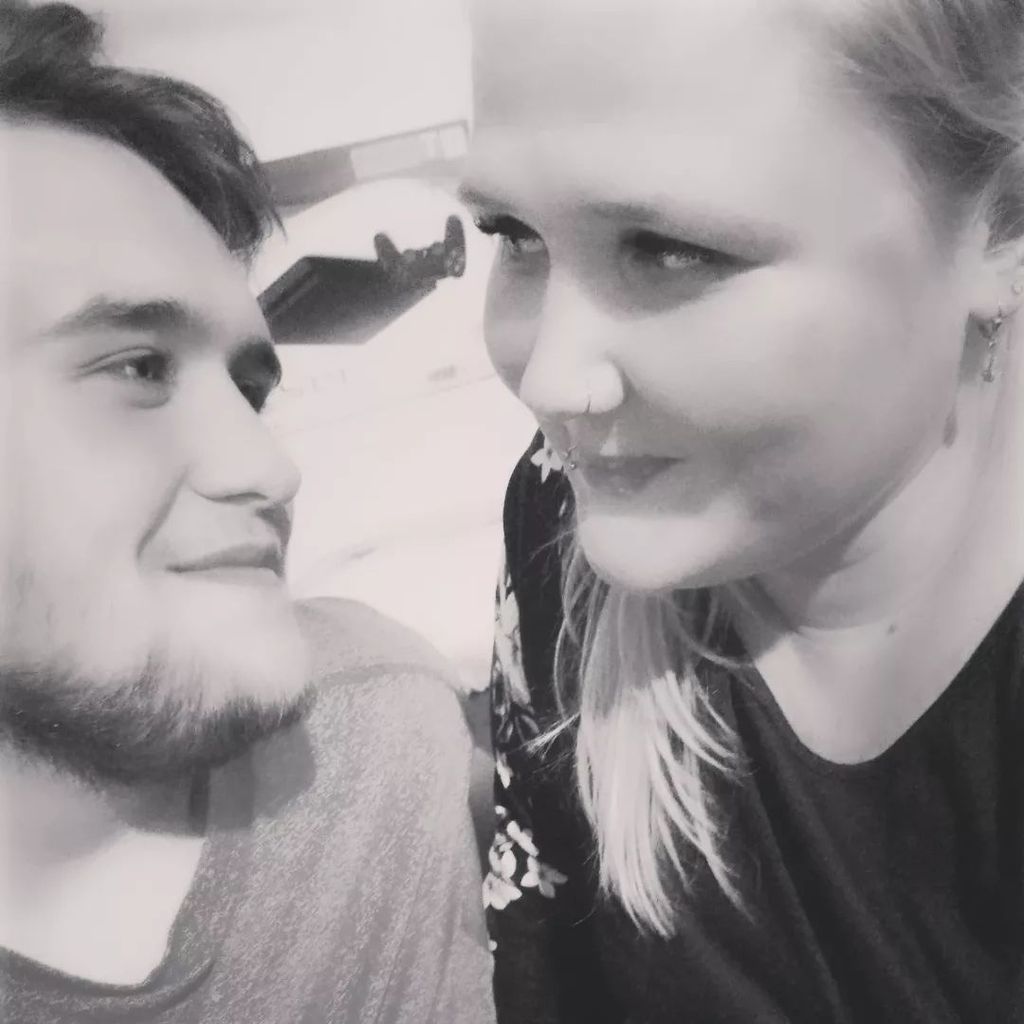 Nico und seine Freundin im April 2022