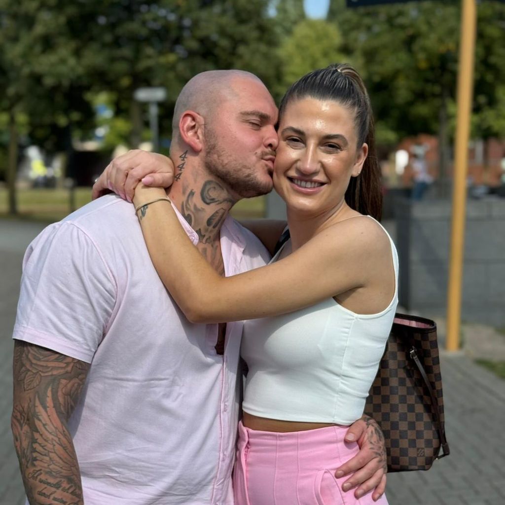 Nico Legat mit seiner Freundin Laura, August 2025