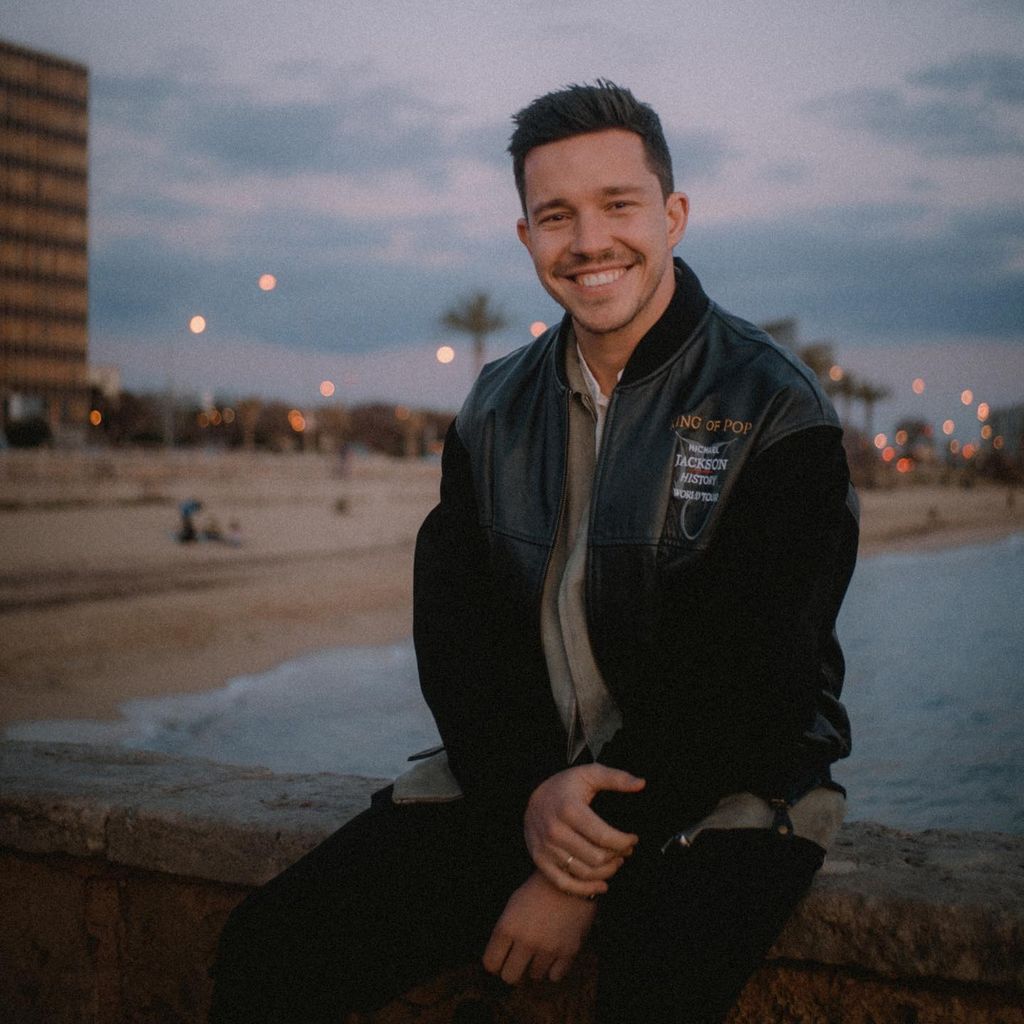 Nico Santos, Sänger
