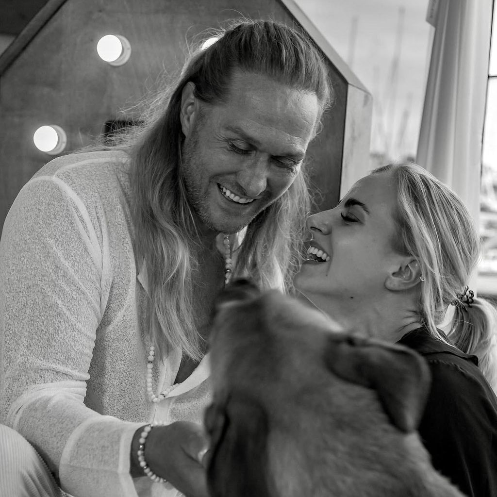 Nico Schwanz, Dodi und ihr Hund, Juli 2025