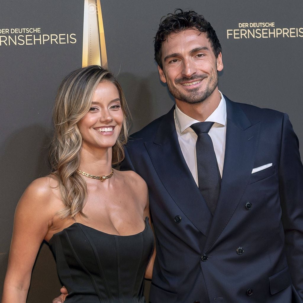 Nicola Cavanis und Mats Hummels beim Deutschen Fernsehpreis 2026 im Confex-Center in Köln