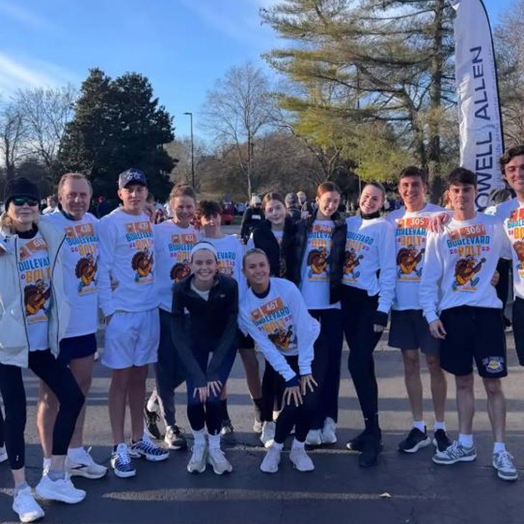 Nicole Kidman (links) mit Familienmitgliedern bei einem "Turkey Trot"-Lauf zu Thanksgiving