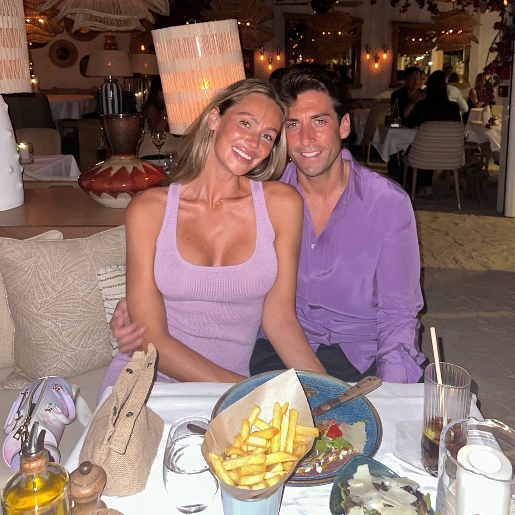 Nicoline Artursson und James Argent im Sommer 2024