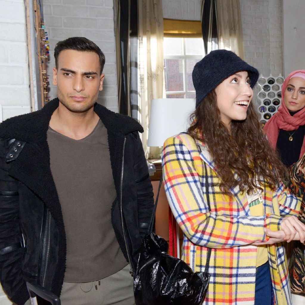 Nihat (Timur Ülker), Leyla (Livia Gaiser), Nazan (Vildan Cirpan) und Shirin (Gamze Senol) bei GZSZ