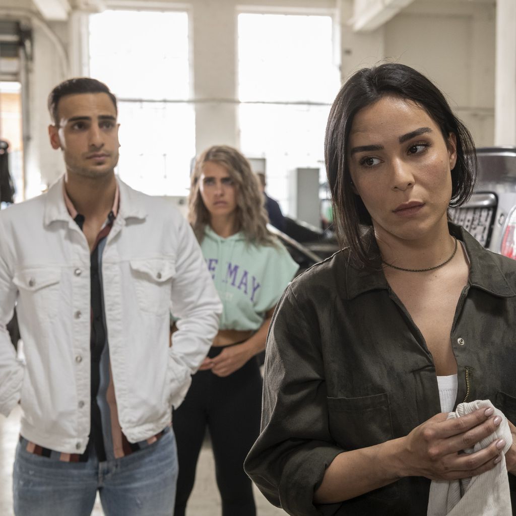 Nihat (Timur Ülker), Liz (Sarah Mangione) und Shirin (Gamze Senol) in "Nihat – Alles auf Anfang"