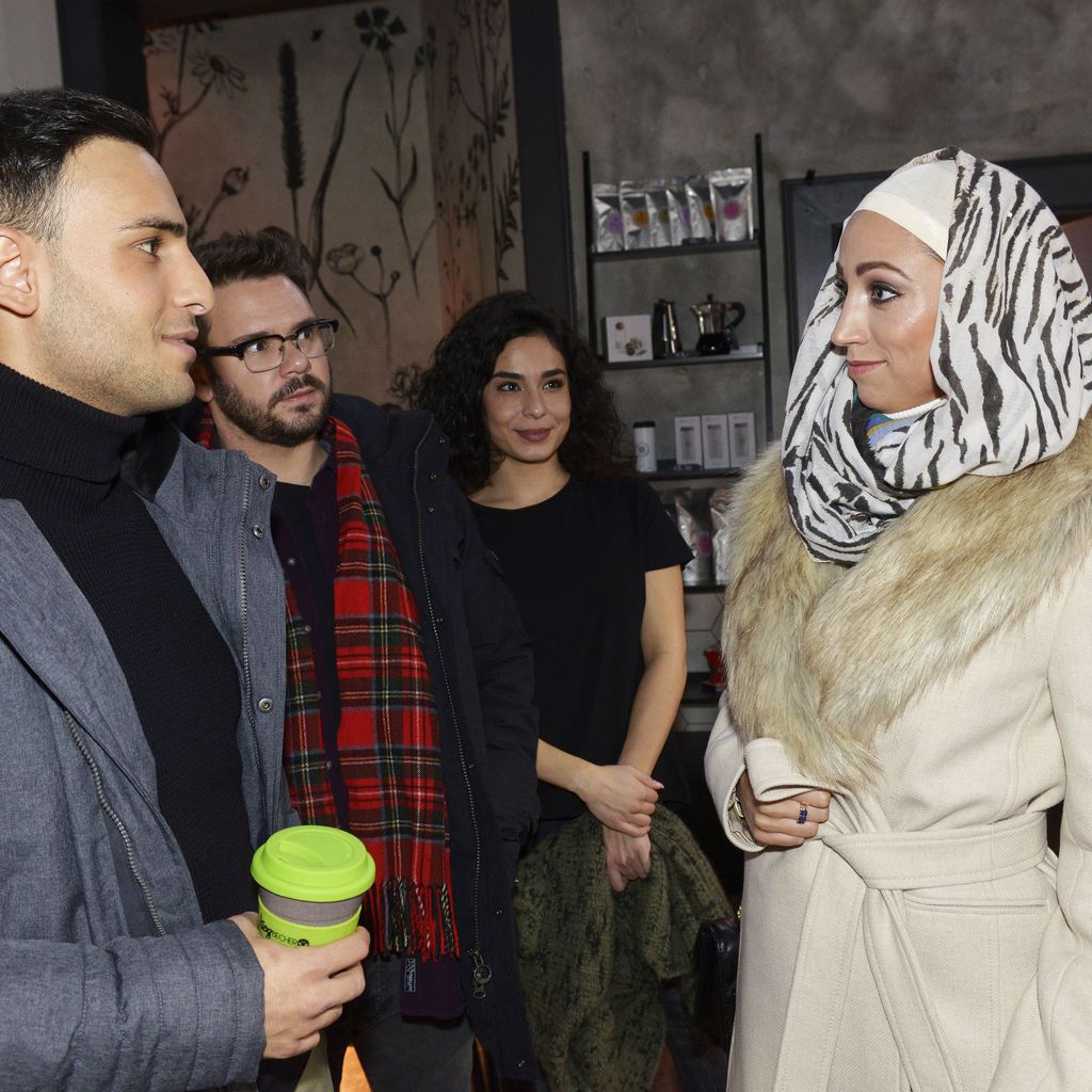 Nihat (Timur Ülker), Tuner (Thomas Drechsel), Shirin (Gamze Senol) und Nazan (Vildan Cirpan