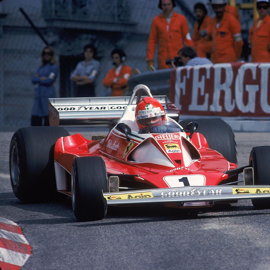 Niki Lauda im Formel-1-Wagen