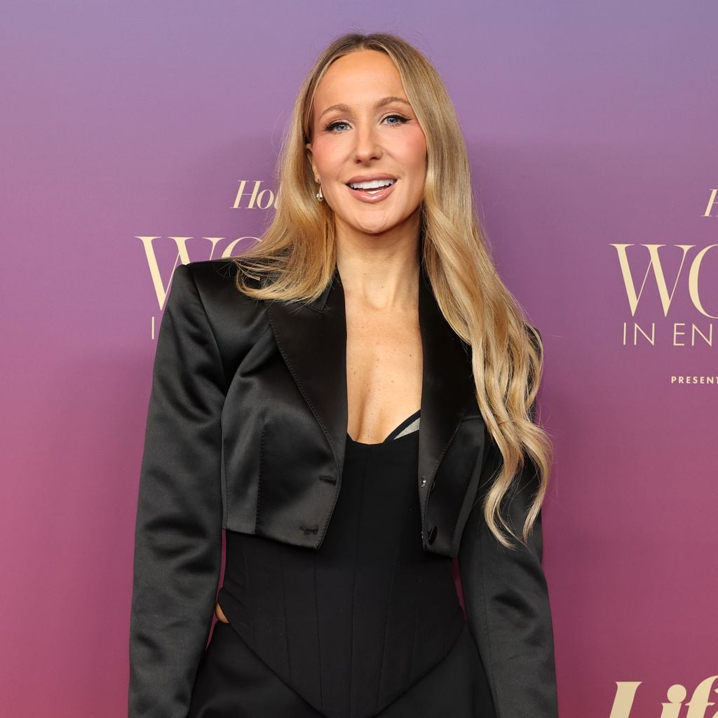 Nikki Glaser bei der Women in Entertainment Gala im Beverly Hills Hotel