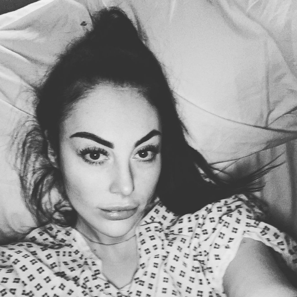 Nikki Manashe im Krankenhaus