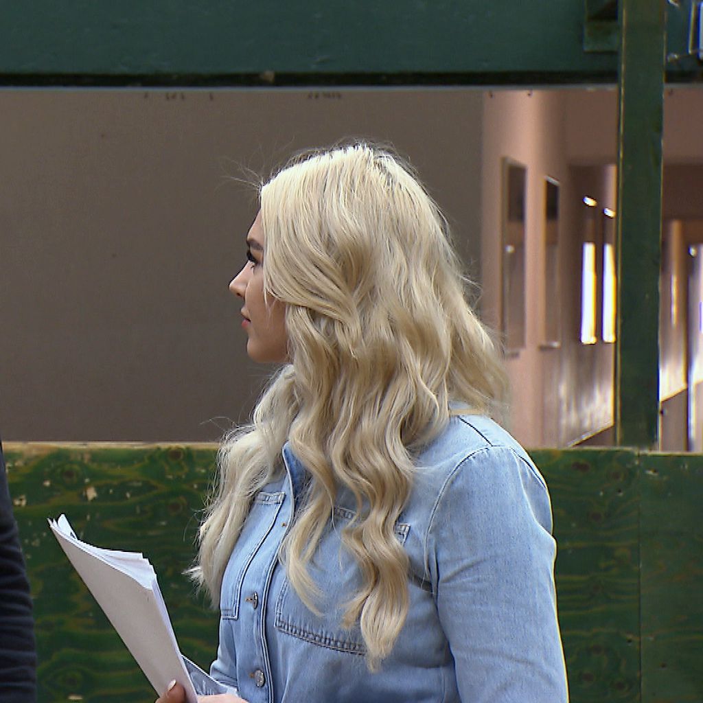 Nikolai Rafalski und Sandra Czok in "Krass Schule – Die jungen Lehrer"