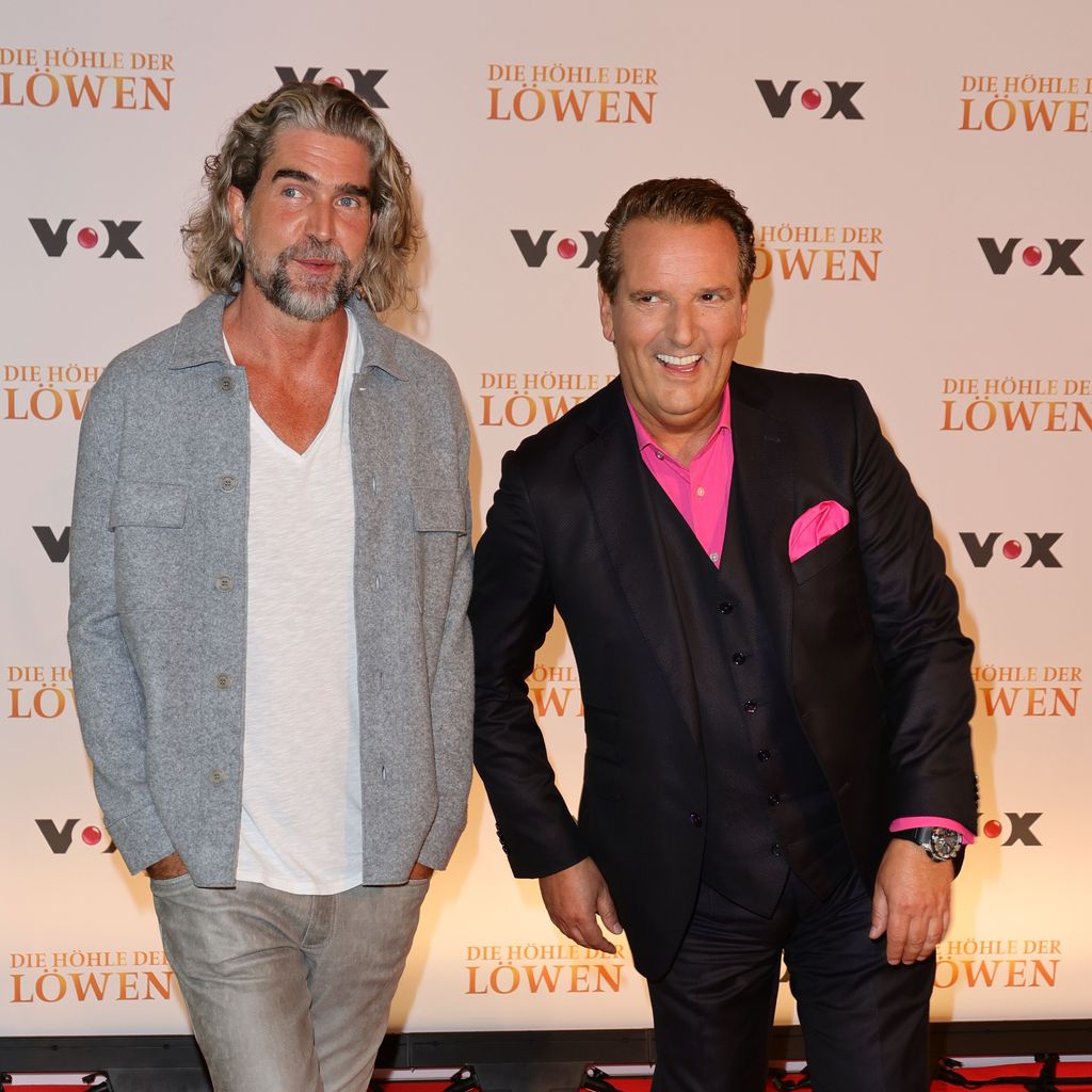 Die Investoren Nils Glagau und Ralf Dümmel besuchen ein "Die Höhle der Löwen"-Event in Köln, 2022.