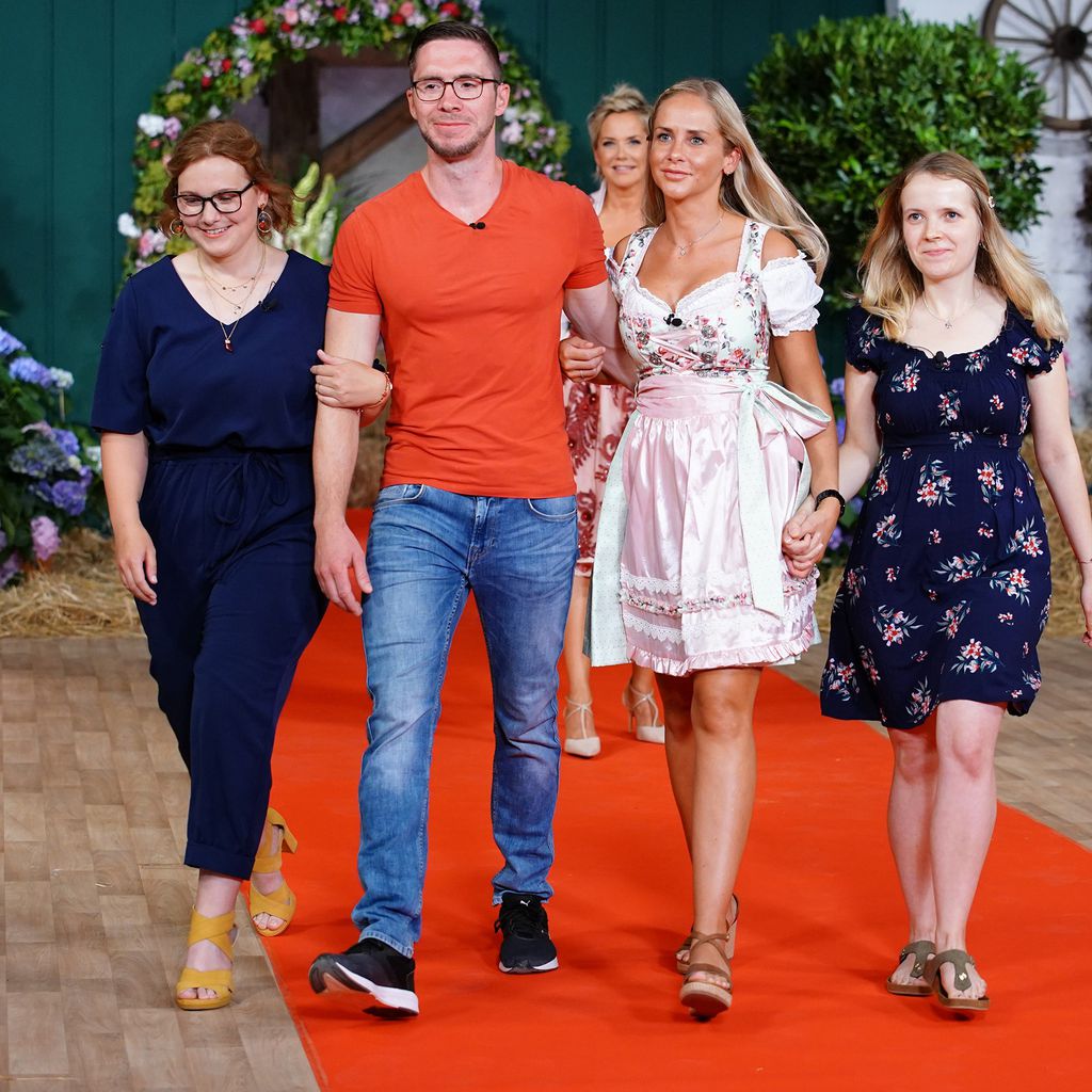 "Bauer sucht Frau"-Nils mit seinen Bewerberinnen