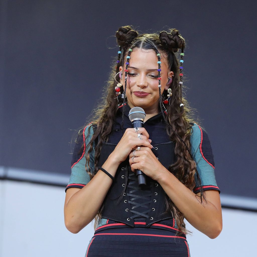 Nina Chuba bei einem Konzert in Berlin, Juli 2025