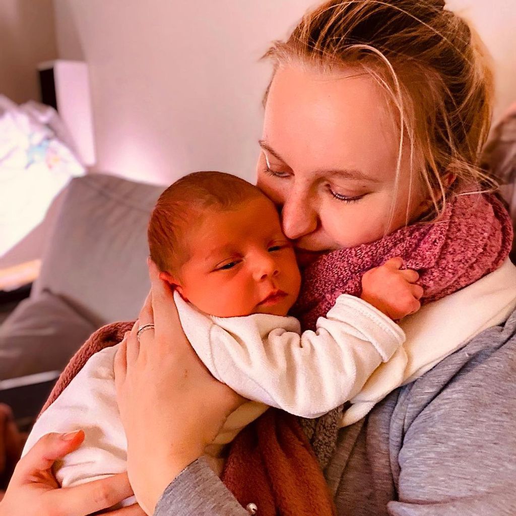 Nina König mit ihrer Tochter Dana Elisabeth, November 2021
