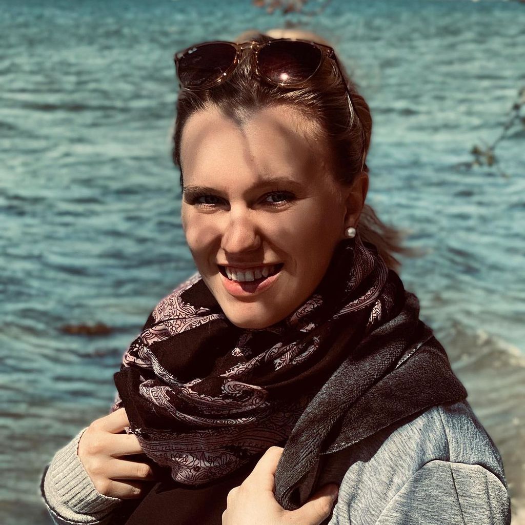 Nina König, TV-Sternchen