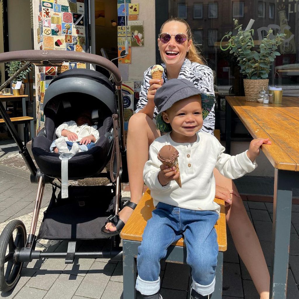 Nina Noel mit ihren beiden Kindern im Juli 2021