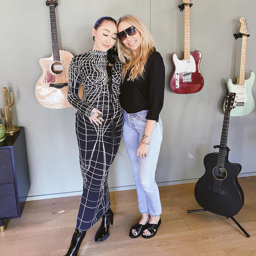 Noah Cyrus und Tish Cyrus, 2021