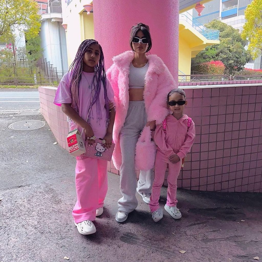 North West, Kim Kardashian und Chicago West im April 2023