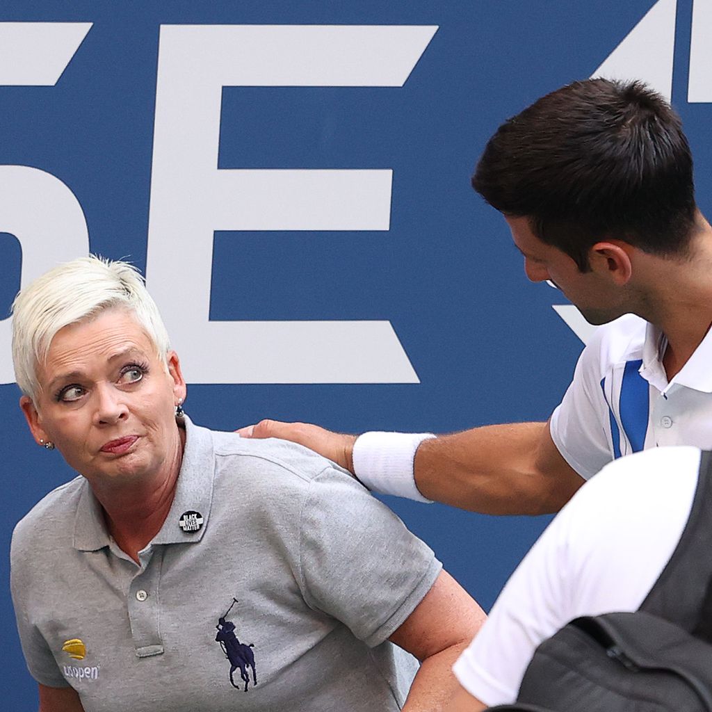 Novak Djokovic mit einer verletzten Linienrichterin bei den US Open 2020