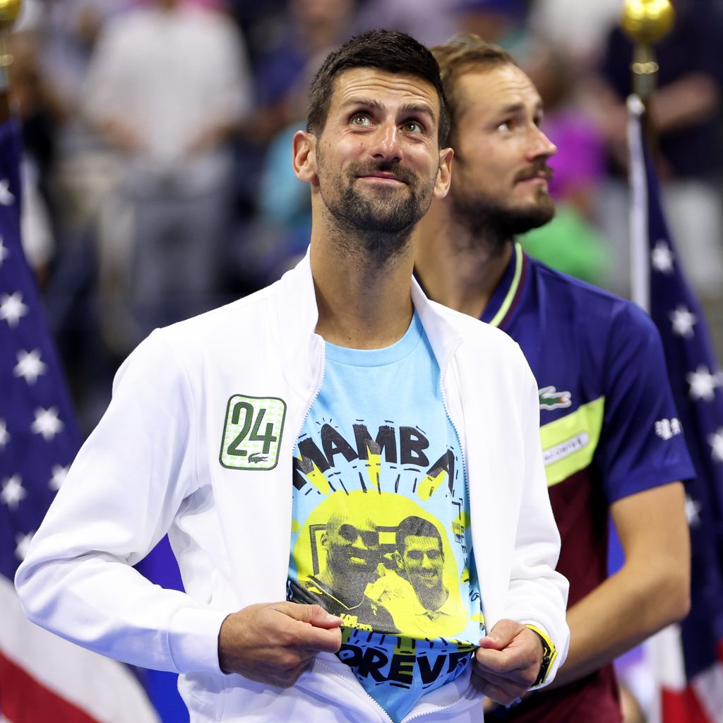 Novak Djokovic mit seinem Kobe-Bryant-Shirt