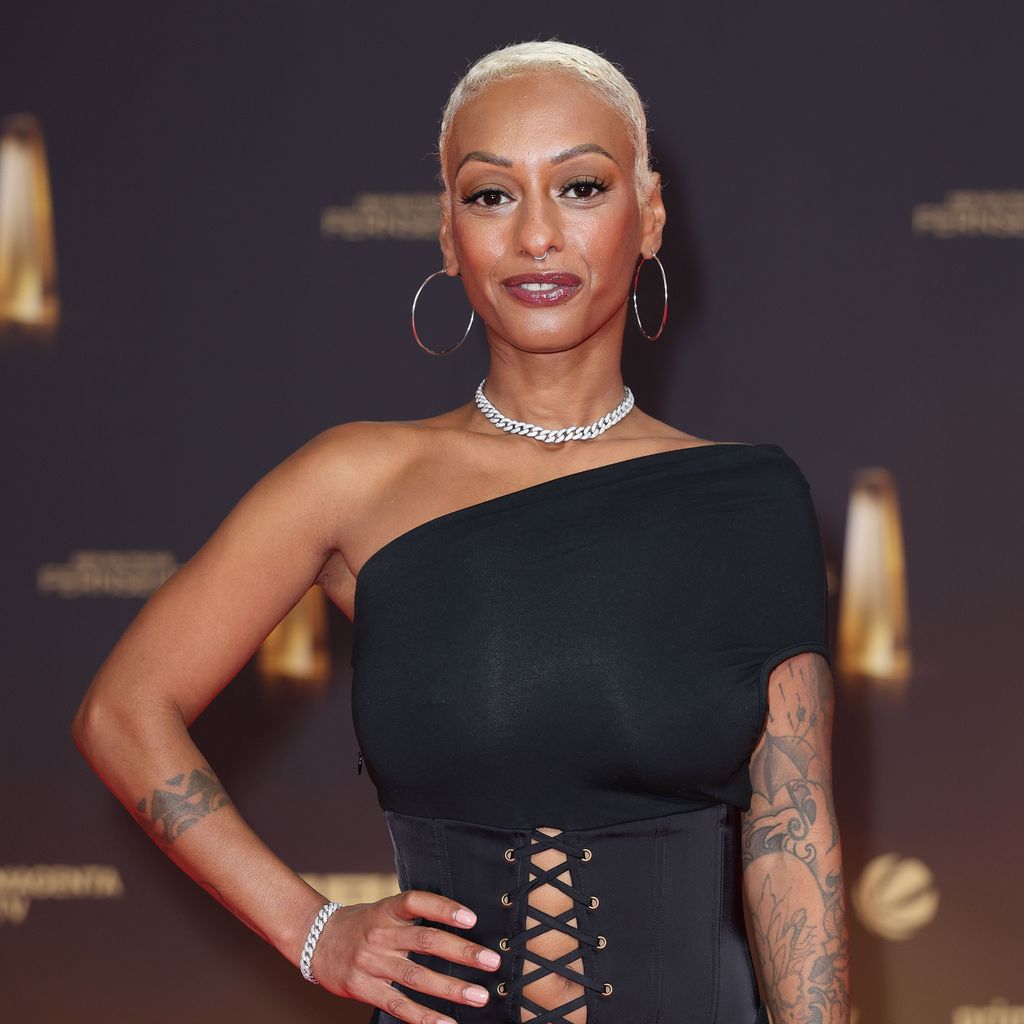 Nura, Rapperin und Schauspielerin