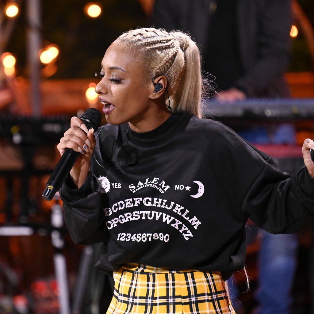 Nura bei "Sing meinen Song" 2021