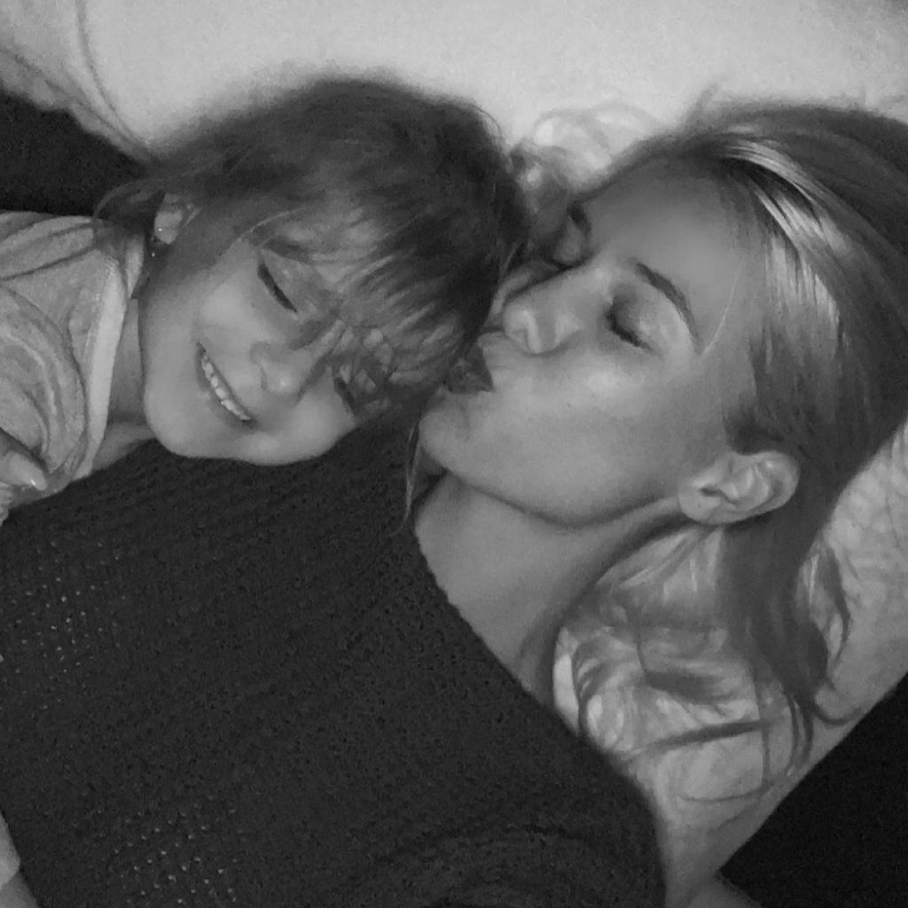 Oksana Kolenitchenko mit ihrer Tochter Arielle im April 2021