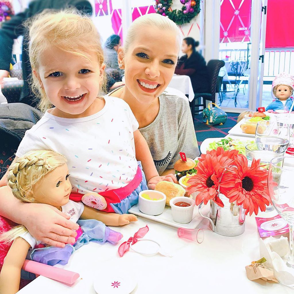 Oksana Kolenitchenko und ihre Tochter Arielle