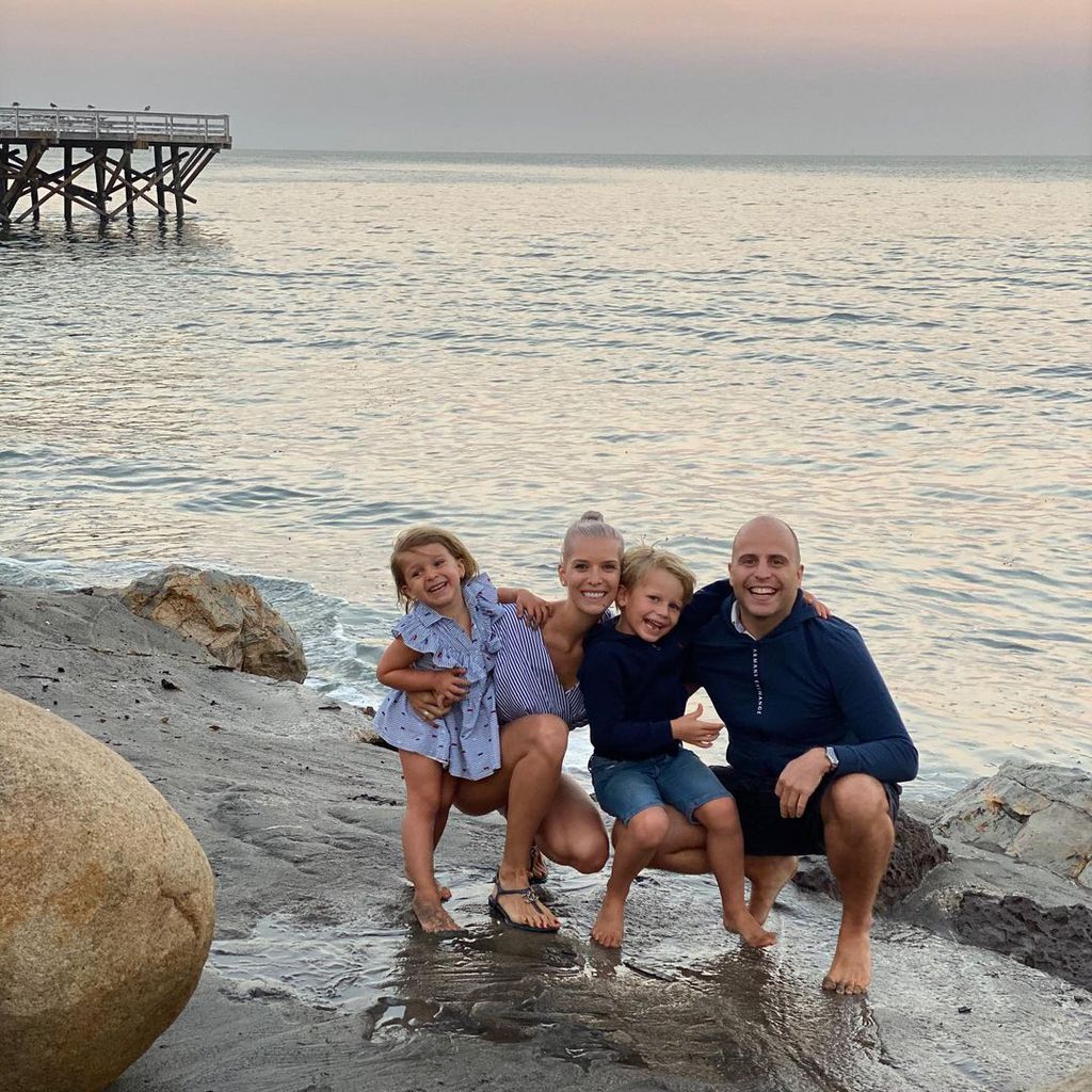 Oksana und Daniel Kolenitchenko mit ihren beiden Kindern im Juli 2020
