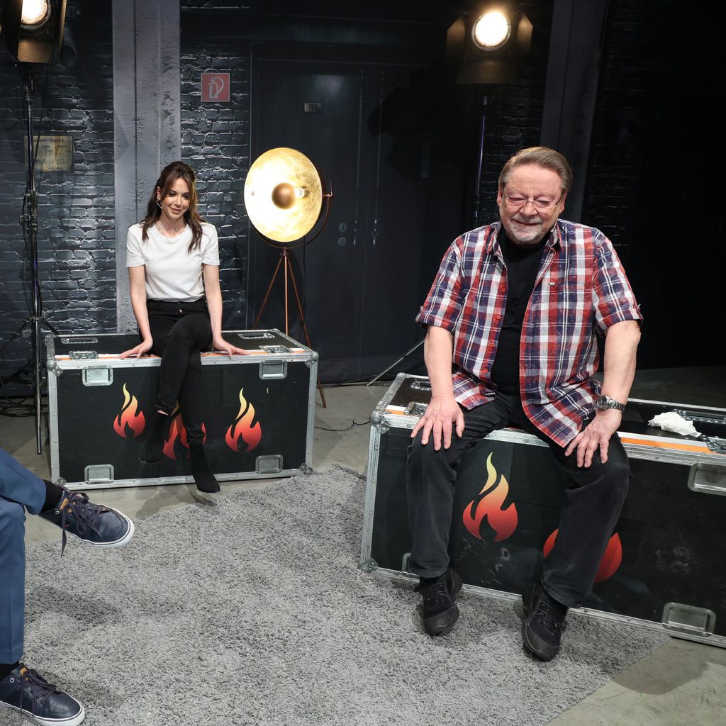 Olaf Schubert, Mandy Capristo und Jürgen von der Lippe bei "Grill den Henssler"