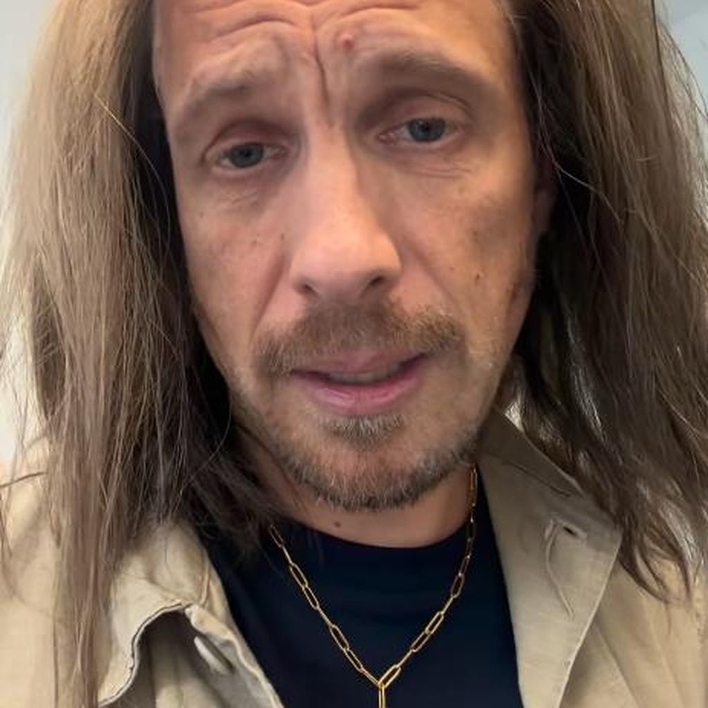 Oliver Pocher in einer Gil-Ofarim-Verkleidung, Februar 2026