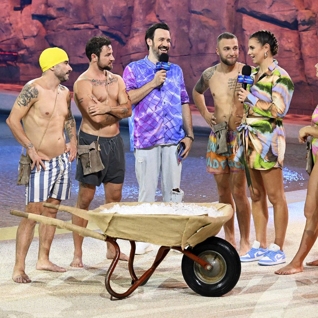 Oliver Pocher, Jan Köppen, Laura Wontorra und die "RTL Wasserspiele"-Kandidaten