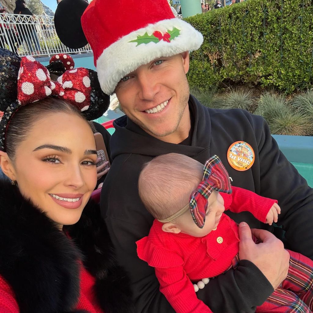 Olivia Culpo und Christian McCaffrey mit ihrer Tochter Colette, Dezember 2025
