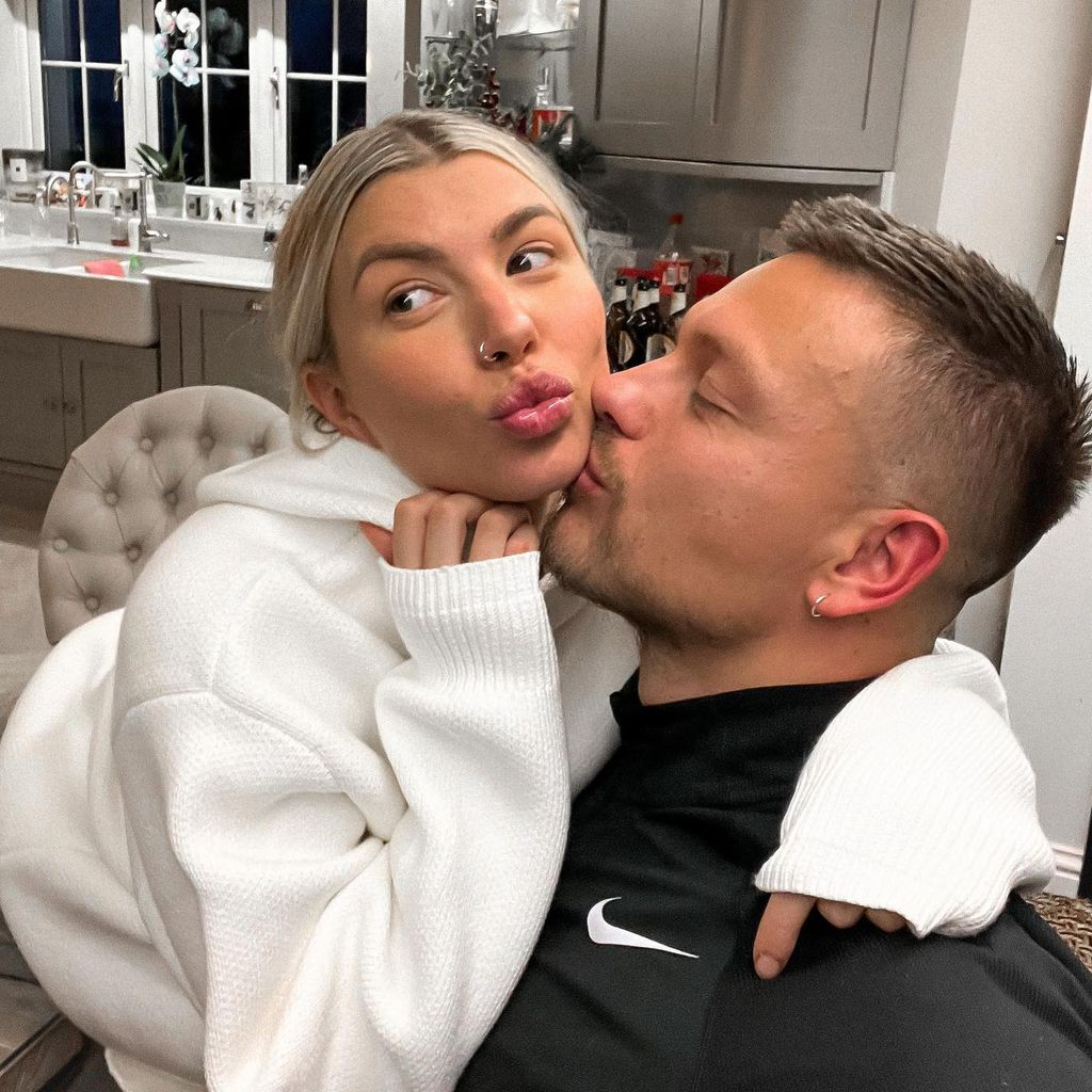 Olivia und Alex Bowen, britische TV-Stars