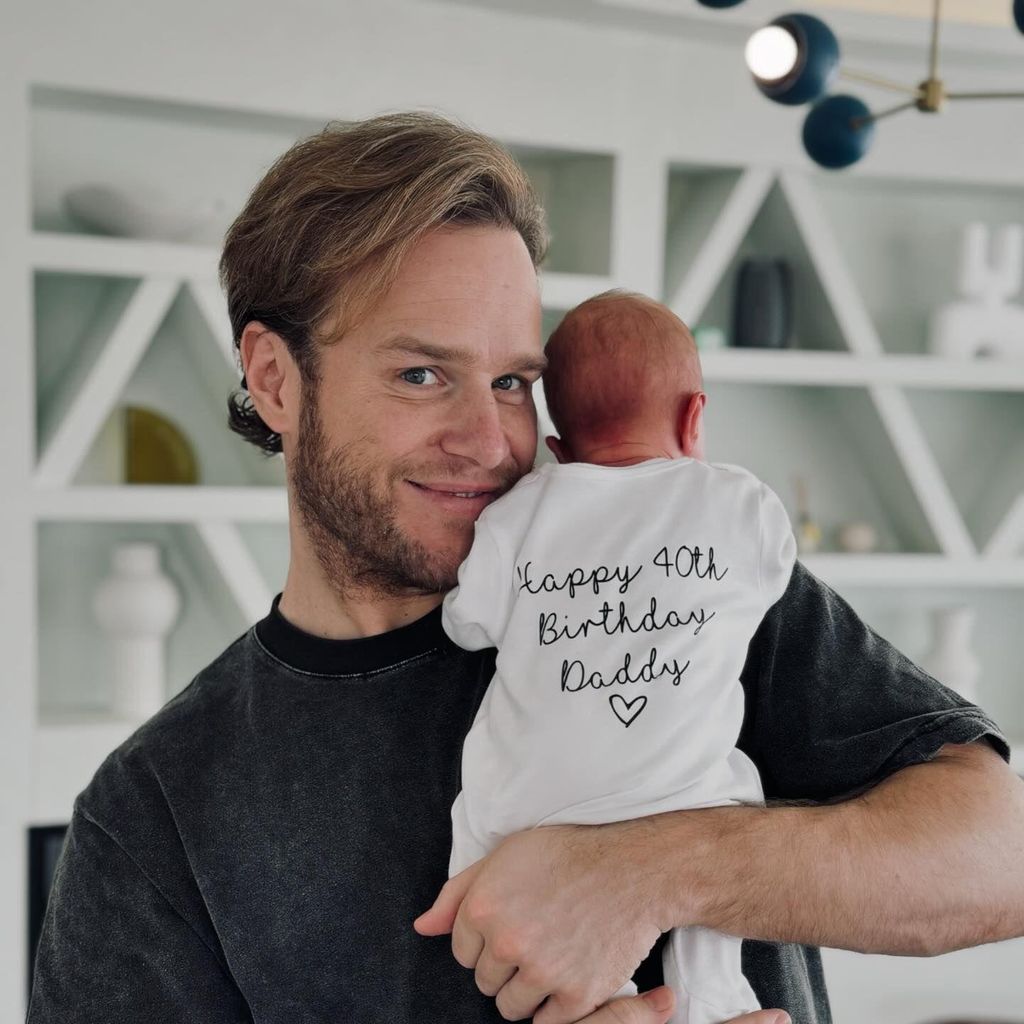 Olly Murs mit seiner Tochter, 2024