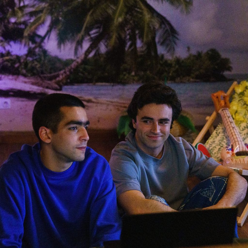 Omar (Omar Ayuso) und Samuel (Itzan Escamilla) in "Élite"