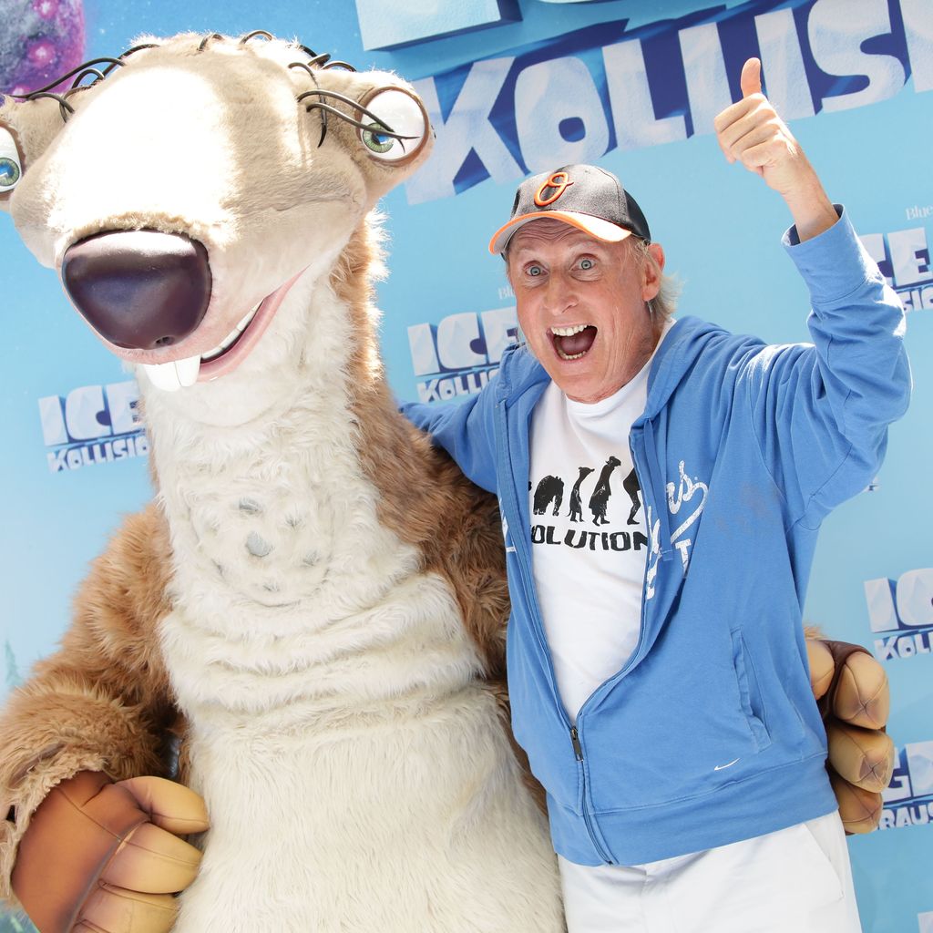 Otto Waalkes mit Faultier Sid bei "Ice Age - Kollison Voraus"-Premiere