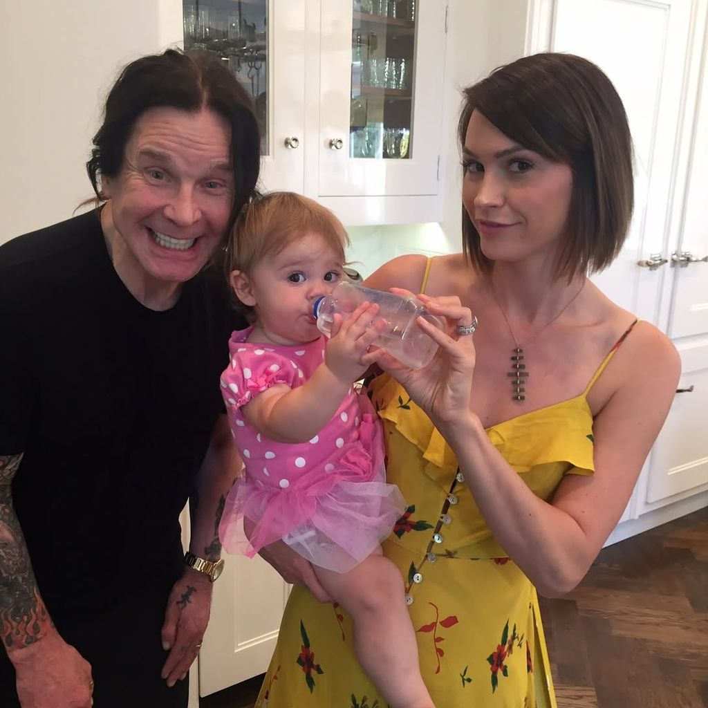 Ozzy Osbourne mit Schwiegertochter Lisa Stelly und Enkelkind