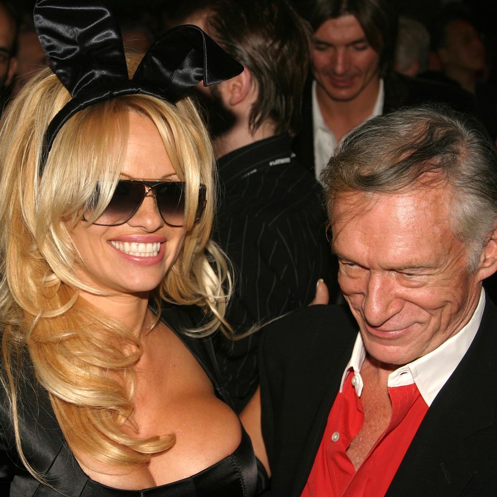Pamela Anderson und Hugh Hefner im Jahr 2003