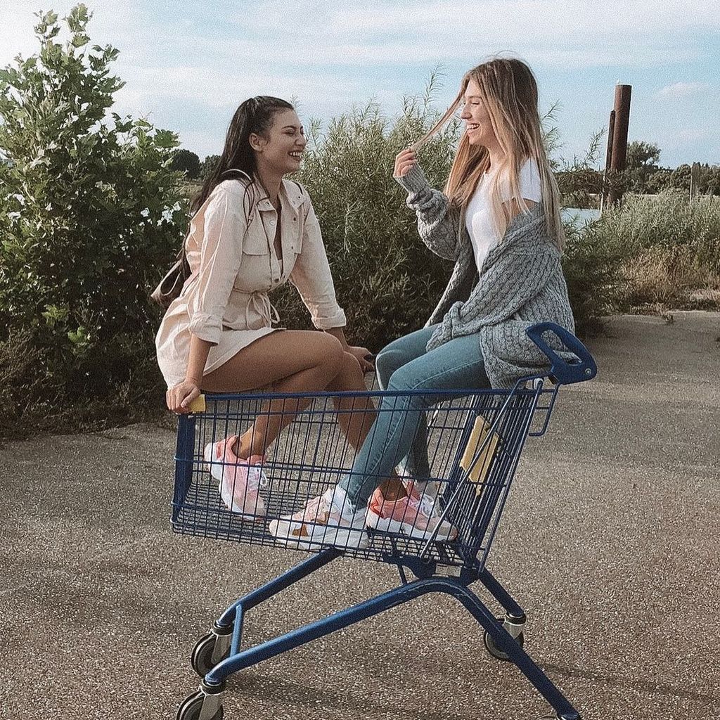 Paola Maria und Bibi Claßen im August 2019