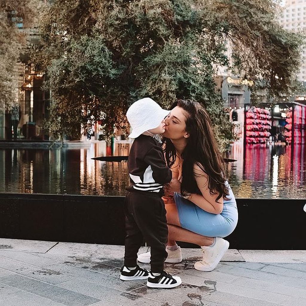Paola Maria und ihr Sohn Leonardo in Dubai