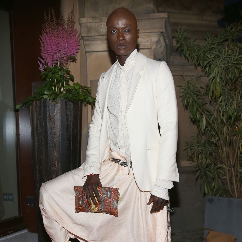 Papis Loveday, Model