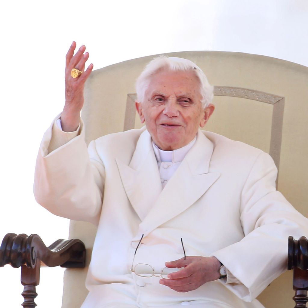 Papst Benedikt XVI., Februar 2013